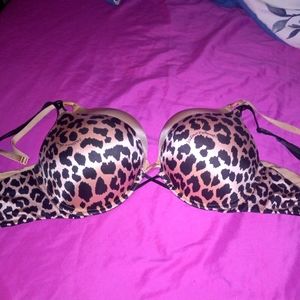Victoria's Secret Bombshell Plunge Push-Up Bra Leopard Size 38C